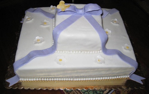 Beautiful Fondant Cake by Rebecca