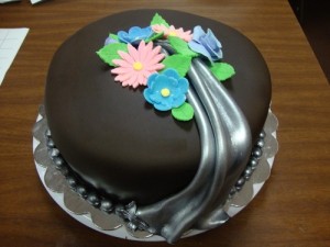 Paul Forcellati's beautiful Cake in our Fondant Decorating Class