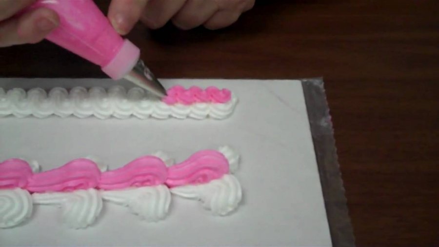 Our #1 Most Popular Video: The Icing Zigzag Border