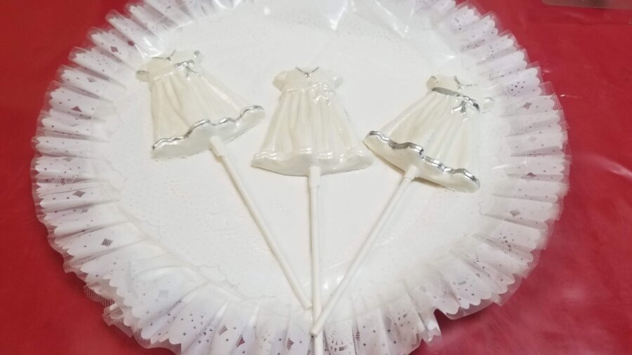 How to Create Beautiful Communion and Baptism Dress Lollipops